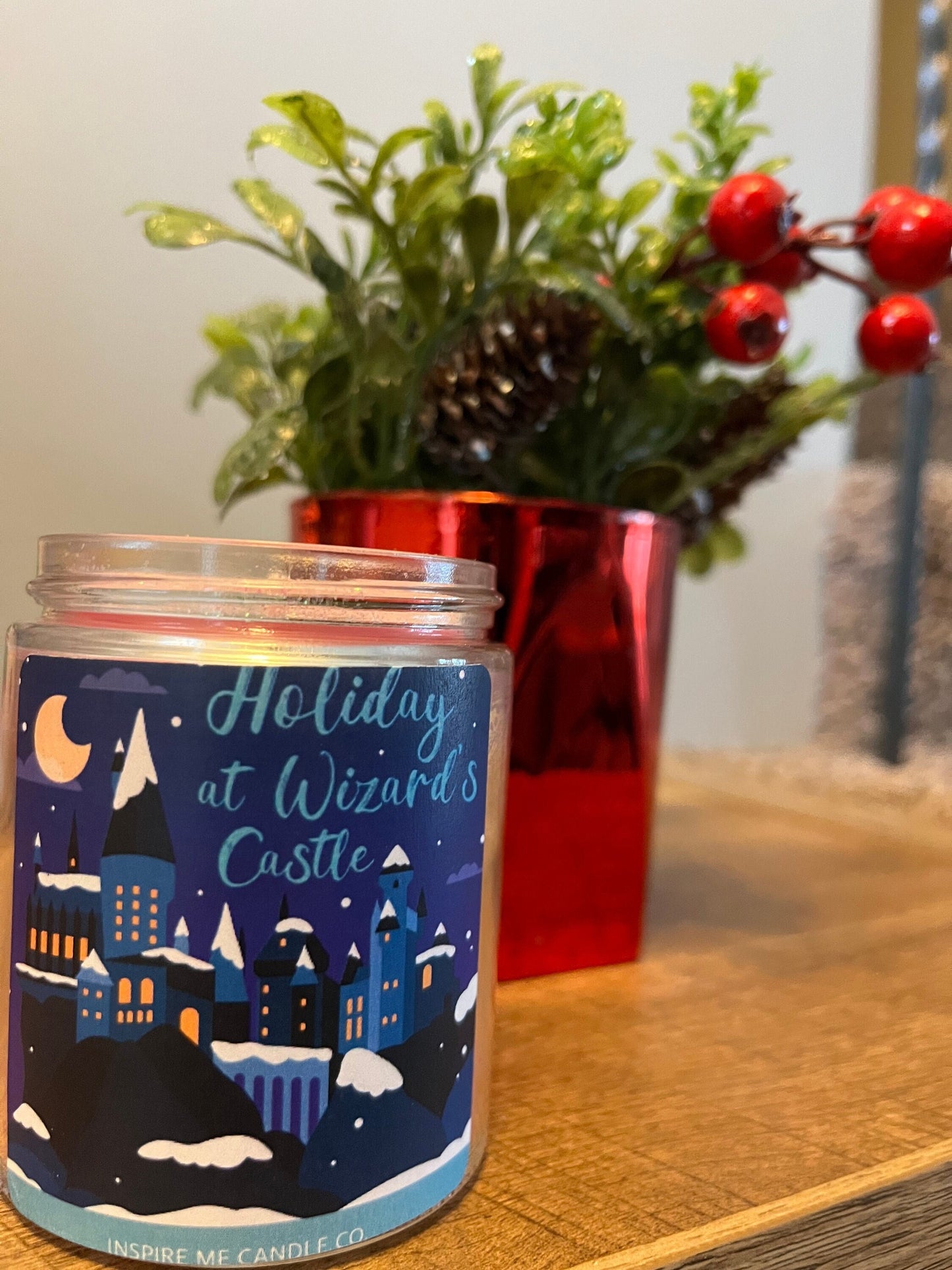 HOLIDAY At WIZARDS CASTLE Candle-Wizarding World-Cranberry Scent-Universal Studios-Hogwarts-Harry Potter-Christmas At Hogwarts